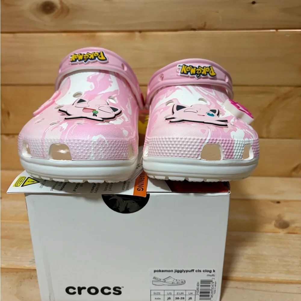 New Crocs Pokemon Jigglypuff Classic Clog Star Light up LE /  Kids 6 / W 8 - Picture 4 of 9